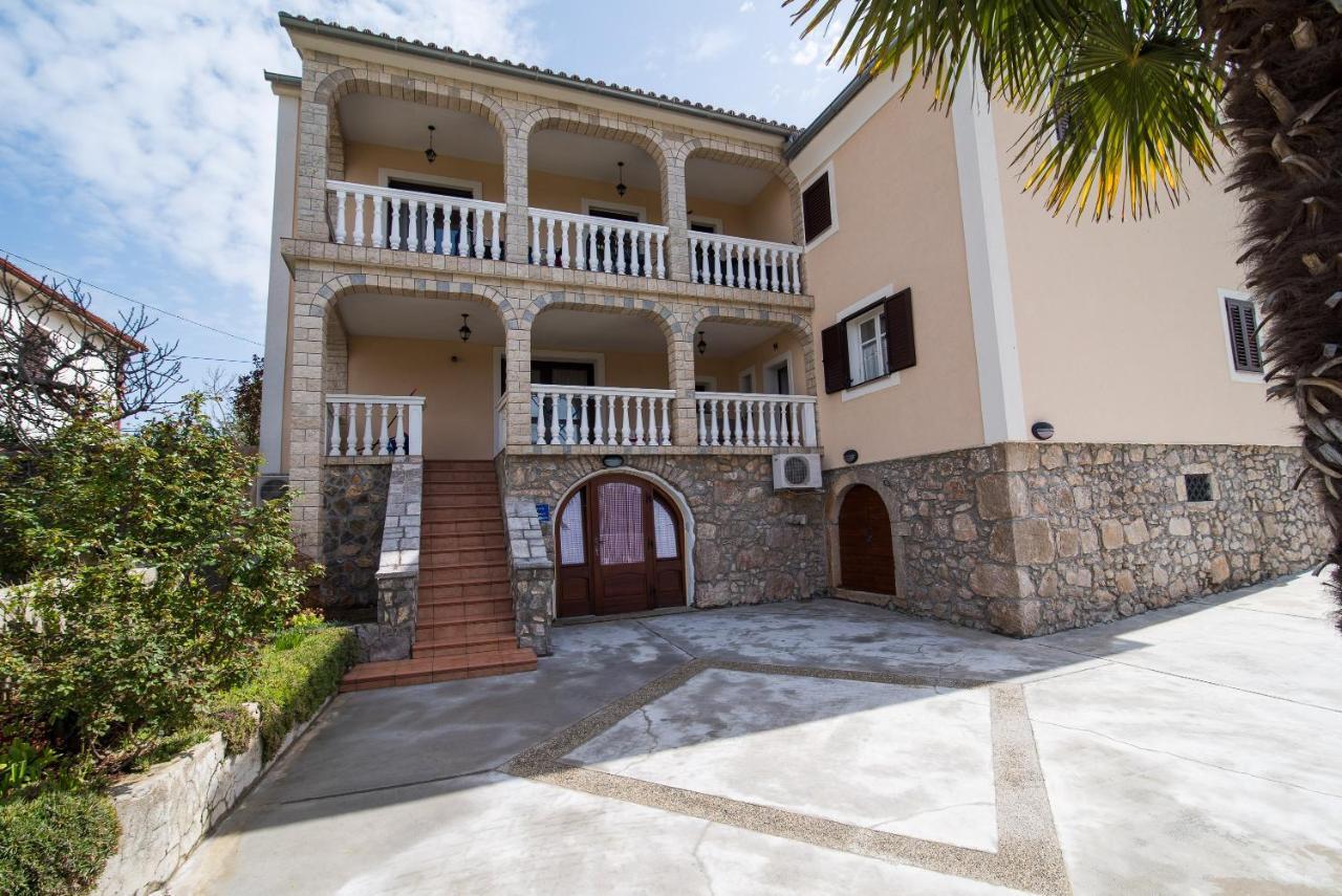 Apartment Samanic Malinska Kültér fotó