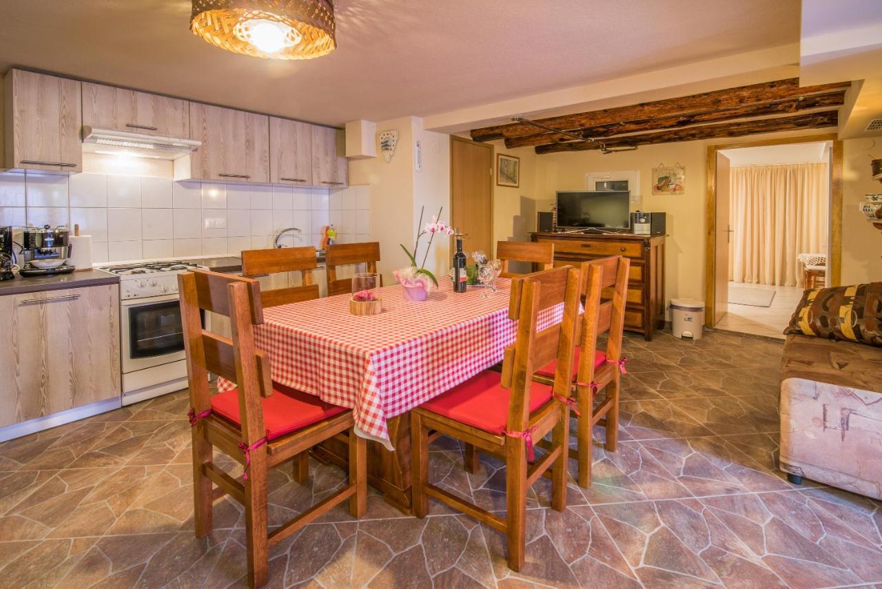 Apartment Samanic Malinska Kültér fotó